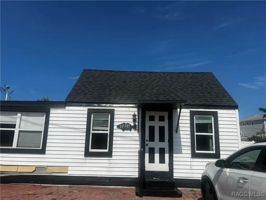 13707 Plymouth Street, Madeira Beach, FL 33708 - Image #1