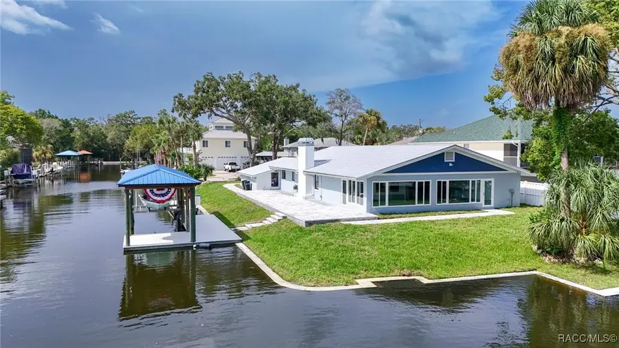 1940 NW 18th Street, Crystal River, FL 34428 - Image #3