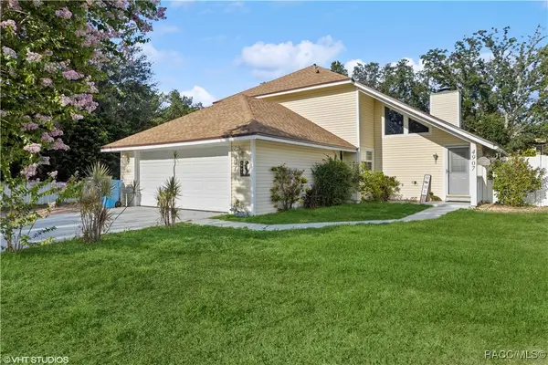 4907 Country Aire Lane, Tampa, FL 33624