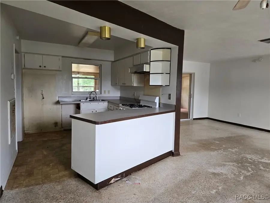 9330 N Citrus Springs Boulevard, Citrus Springs, FL 34434 - Image #2