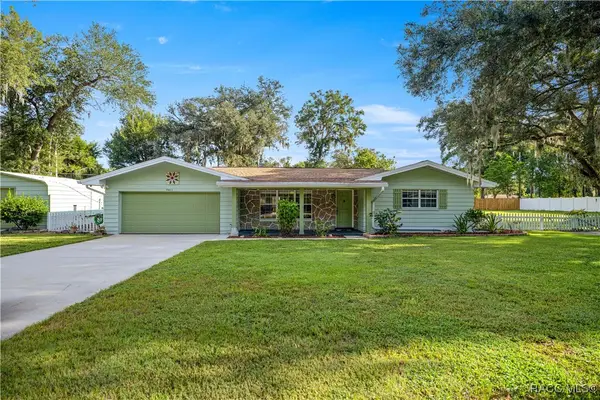 9415 W Green Bay Lane, Crystal River, FL 34428