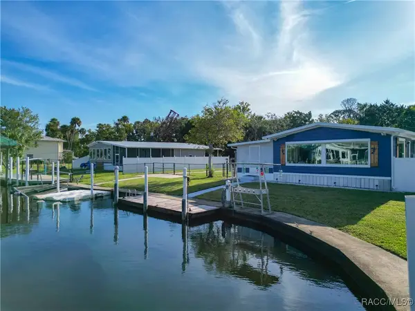 2550 N Comanche Point, Crystal River, FL 34429