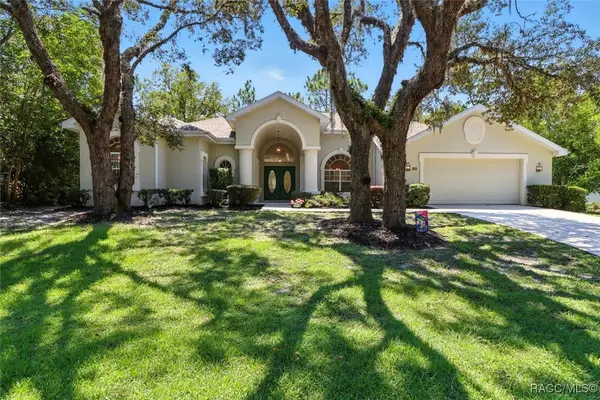 8 Sweetgum Court N, Homosassa, FL 34446