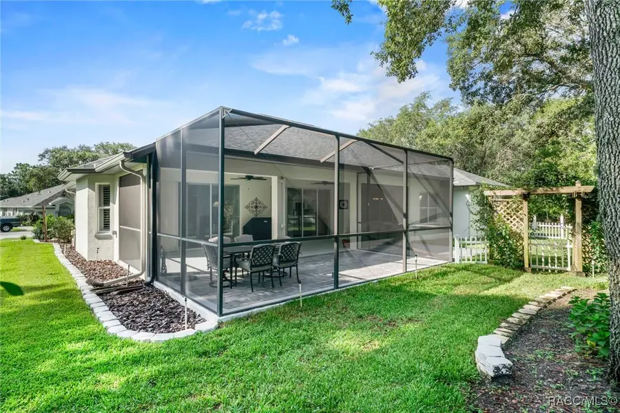 97 Woodfield Circle, Homosassa, FL 34446 - Image #2