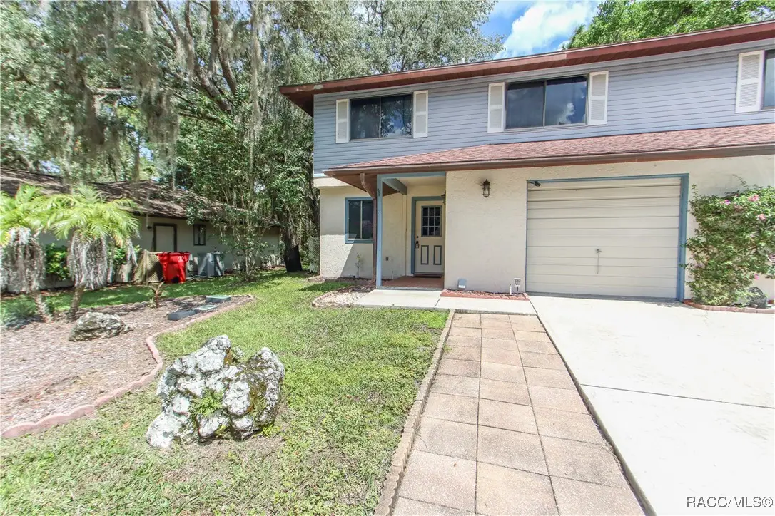 7 Moser Court N, Homosassa, FL 34446 - Image #1