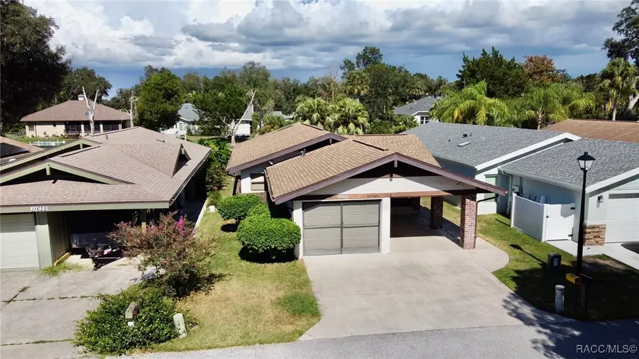 11621 W Riverhaven Drive, Homosassa, FL 34448 - Image #2