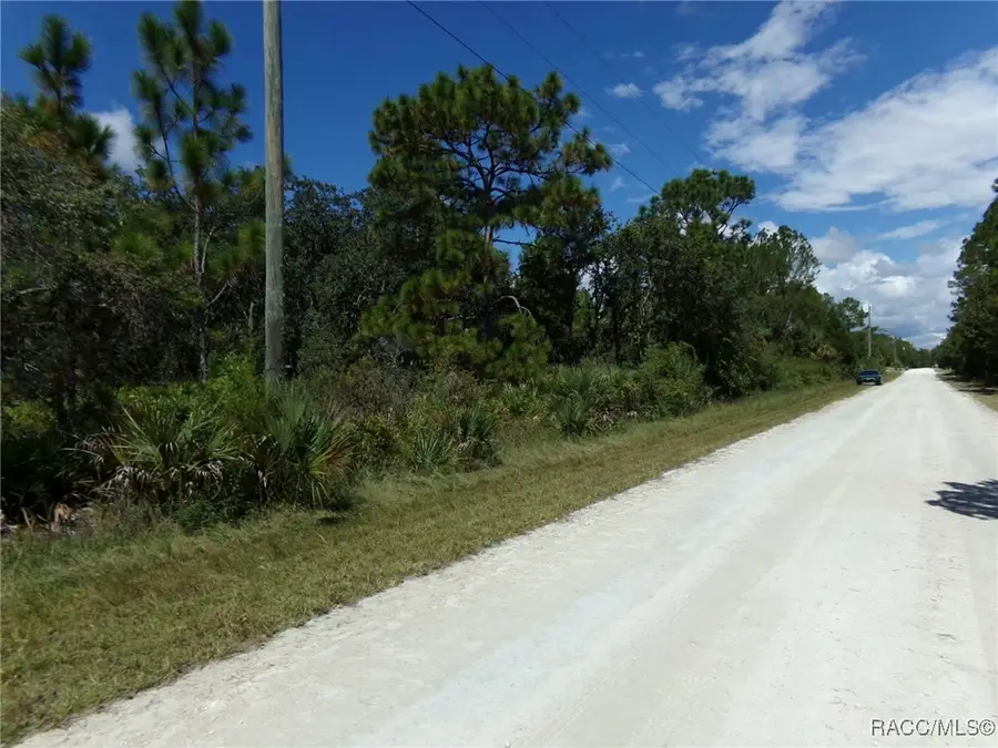 18303 Ramsey Road, Weeki Wachee, FL 34614 - Image #2
