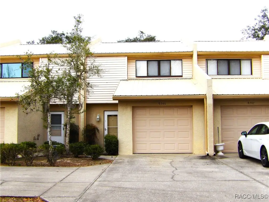 9745 E Goldfinch Lane, Inverness, FL 34450 - Image #1