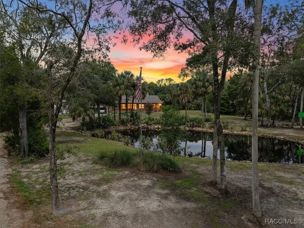 3631 SE 193rd Place, Yankeetown, FL 34498 - Image #1