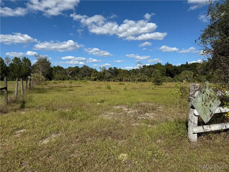 9404 W 7 Rivers Farm Street, Crystal River, FL 34428 - Image #3