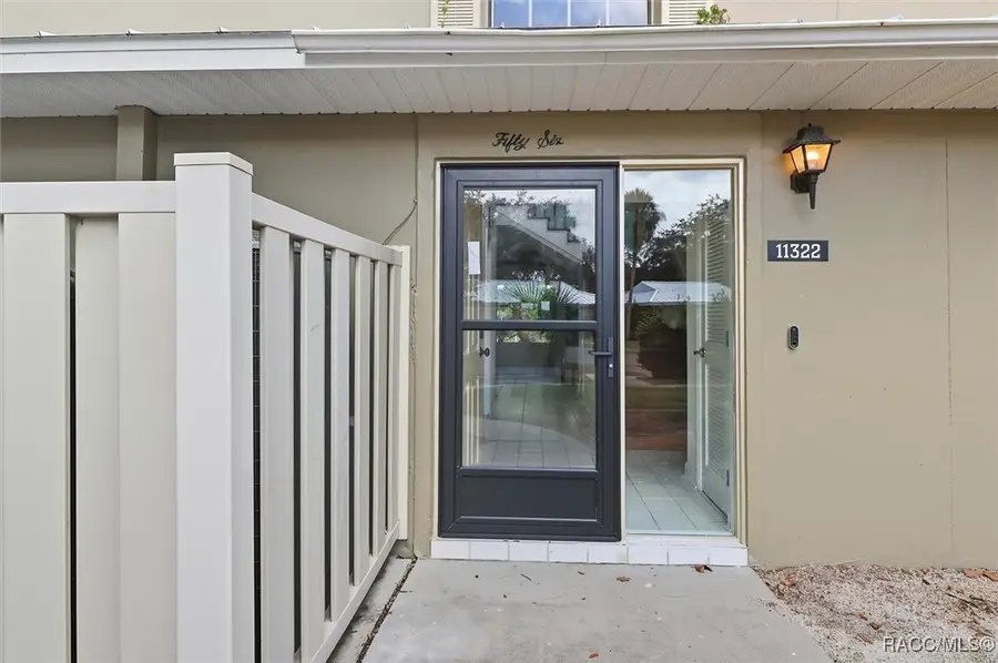 11322 W Bayshore Drive, Crystal River, FL 34429 - Image #2