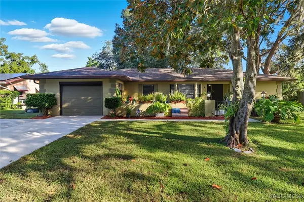 5658 W Pine Circle, Crystal River, FL 34429
