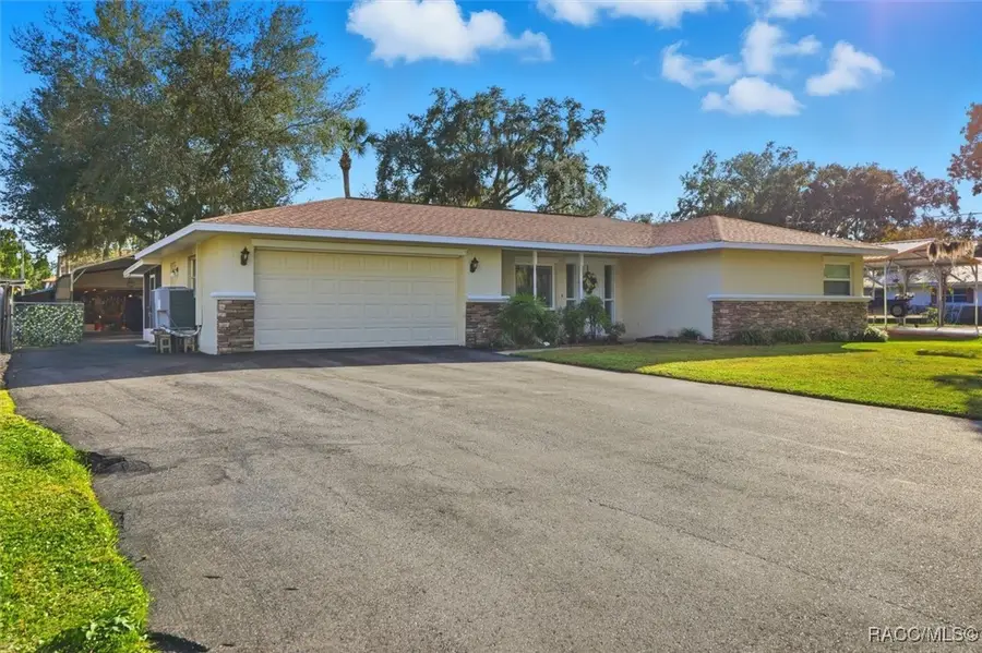 1840 NW 18th Street, Crystal River, FL 34428 - Image #2
