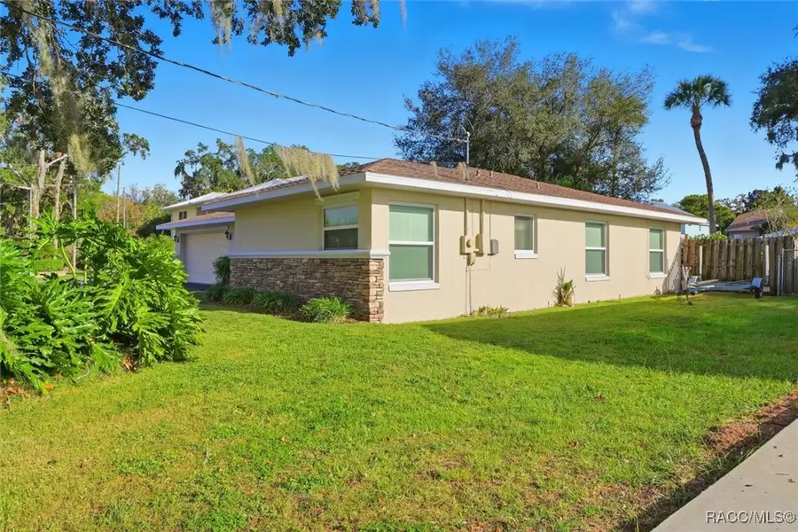 1840 NW 18th Street, Crystal River, FL 34428 - Image #3