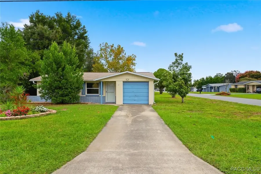 27 Regina Boulevard, Beverly Hills, FL 34465 - Image #2