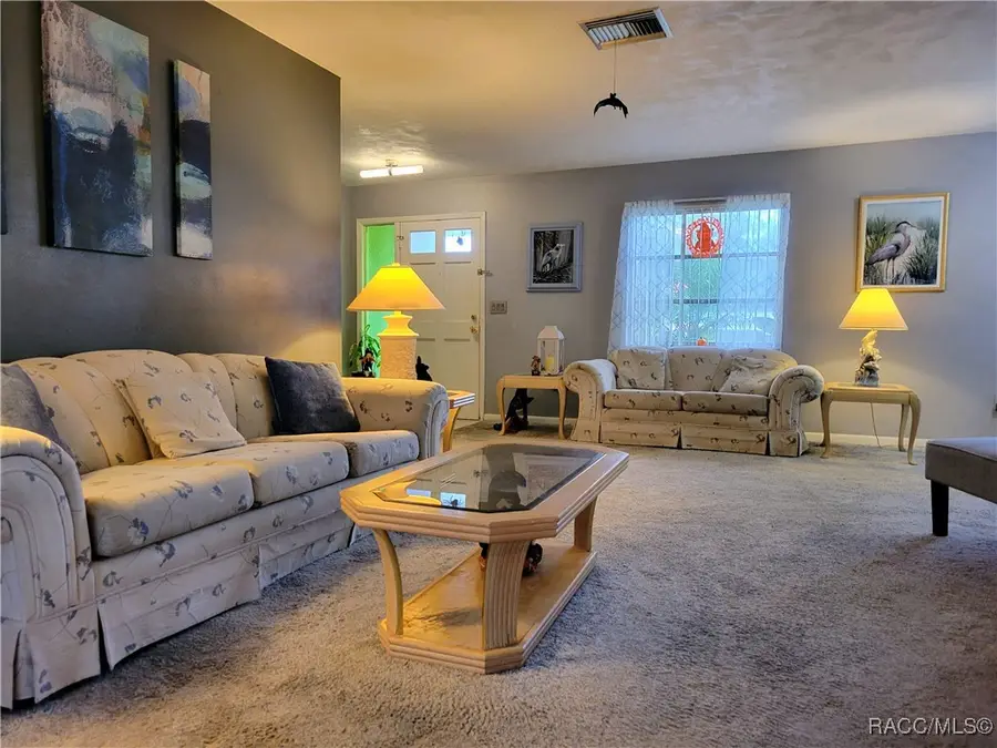 2240 W Howard Place, Dunnellon, FL 34434 - #2