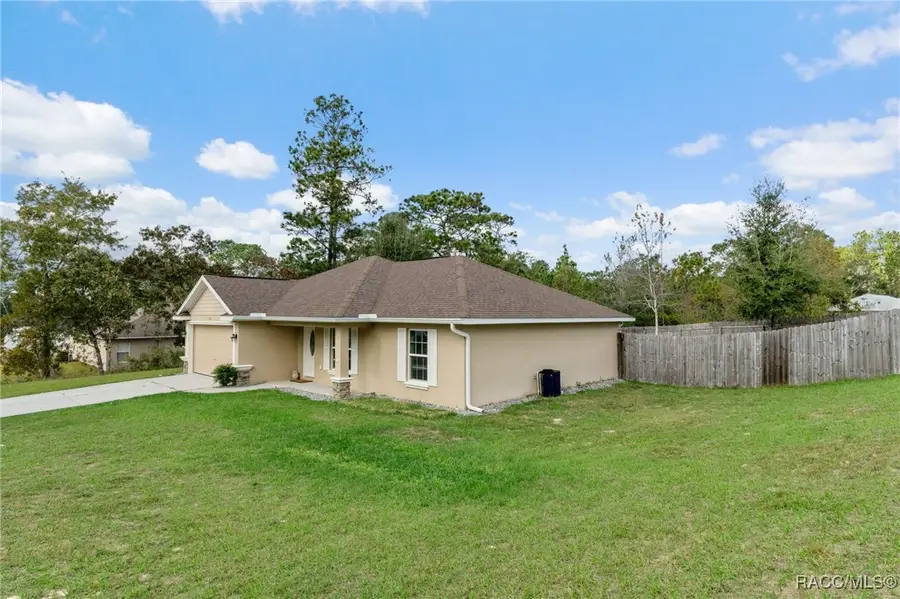 1167 W Hedgewood Lane, Dunnellon, FL 34434 - Image #2