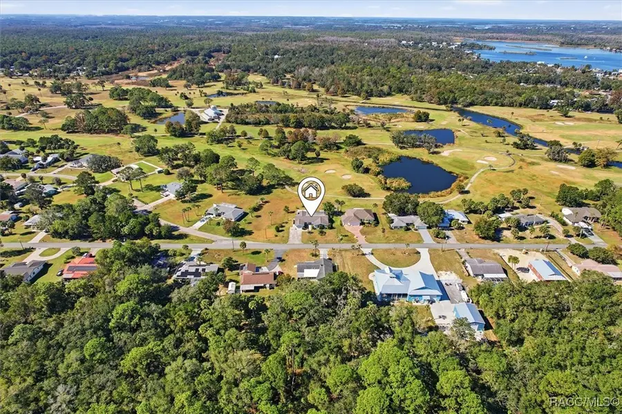 818 N Country Club Drive, Crystal River, FL 34429 - Image #2