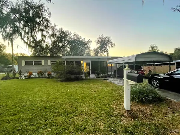4611 Cr 482 Road N, Lake Panasoffkee, FL 33538