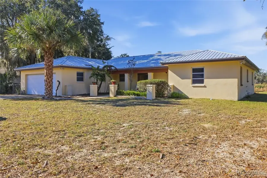 870 N Country Club Drive, Crystal River, FL 34429 - Image #2