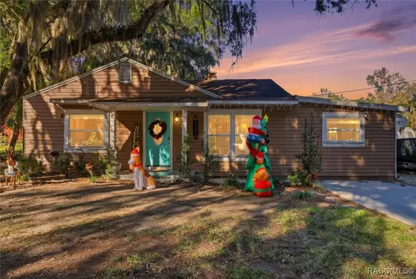 329 NE 10th Street, Crystal River, FL 34428