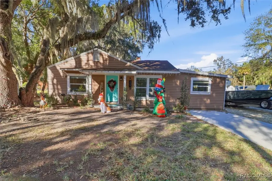 329 NE 10th Street, Crystal River, FL 34428 - Image #3