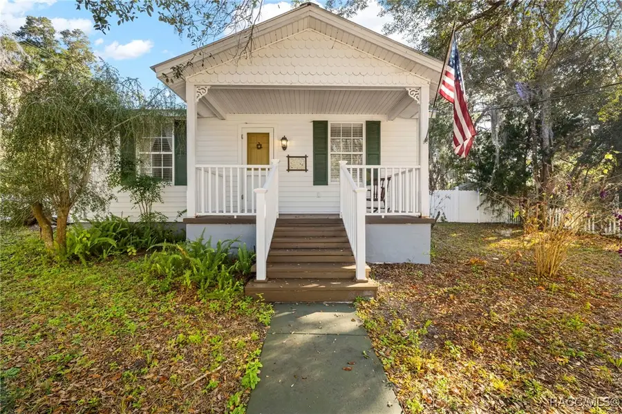16 52nd Street, Yankeetown, FL 34498 - #2