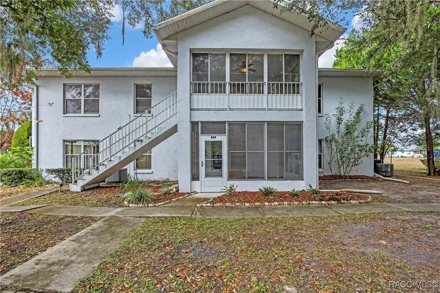 951 SE Mayo Drive, Crystal River, FL 34429 - Image #2