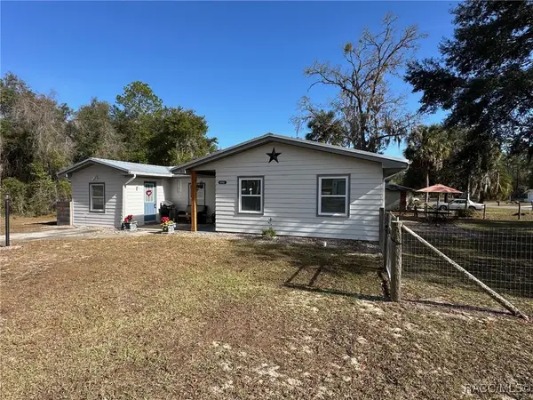 9705 N Cortlandt Drive, Citrus Springs, FL 34434