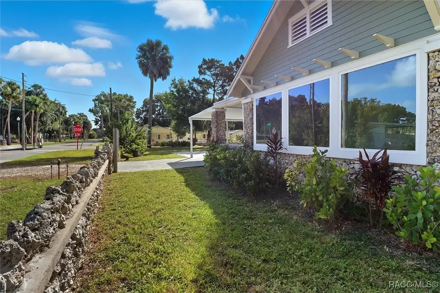 272 NE 3rd Street, Crystal River, FL 34428 - Image #2