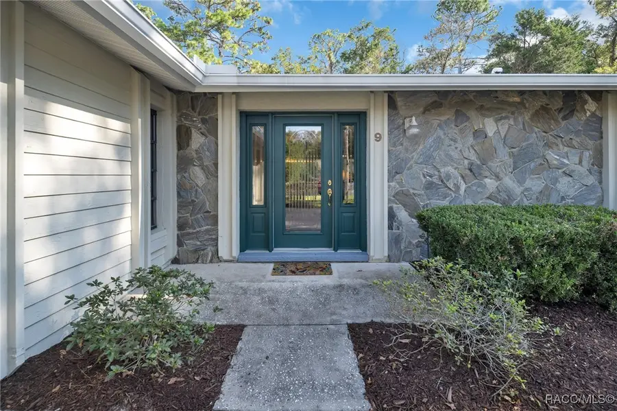 9 E Hemlock Court, Homosassa, FL 34446 - Image #2