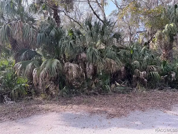 7562 N Chabaud Terrace, Crystal River, FL 34428