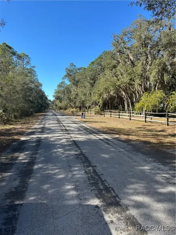 11716 W Caladium Street, Crystal River, FL 34428 - Image #2