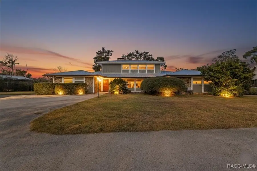 11588 N Caribee Point, Inglis, FL 34449 - Image #2