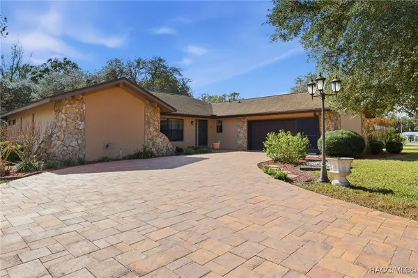 37 Birchtree Street, Homosassa, FL 34446