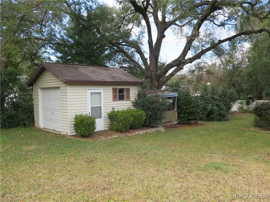 821 Maple Avenue, Inverness, FL 34452 - Image #2