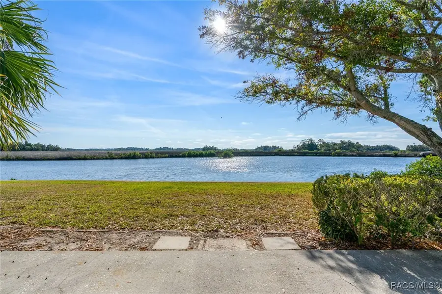 11568 W Bayshore Drive #17, Crystal River, FL 34429 - Image #3