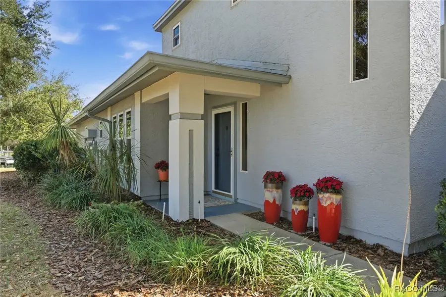 11020 W Cove Harbor Drive, Crystal River, FL 34428 - Image #3