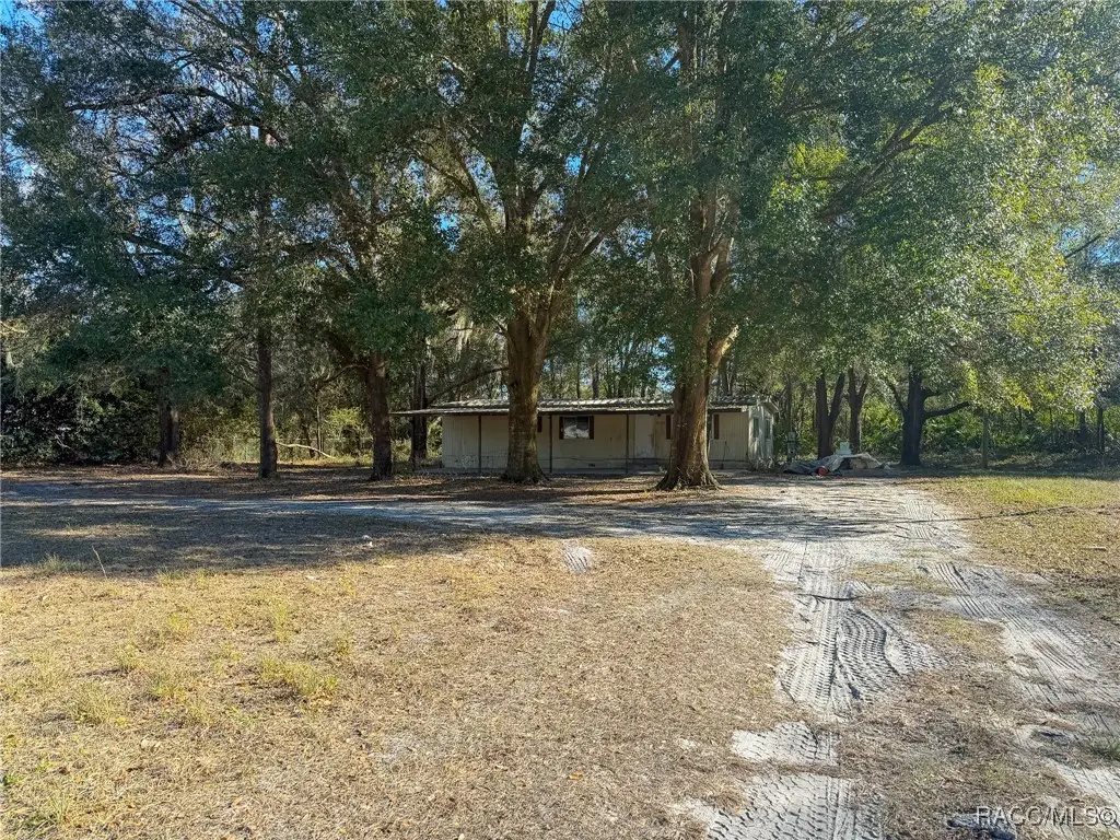 6328 W Avocado Street, Crystal River, FL 34429 - Image #1