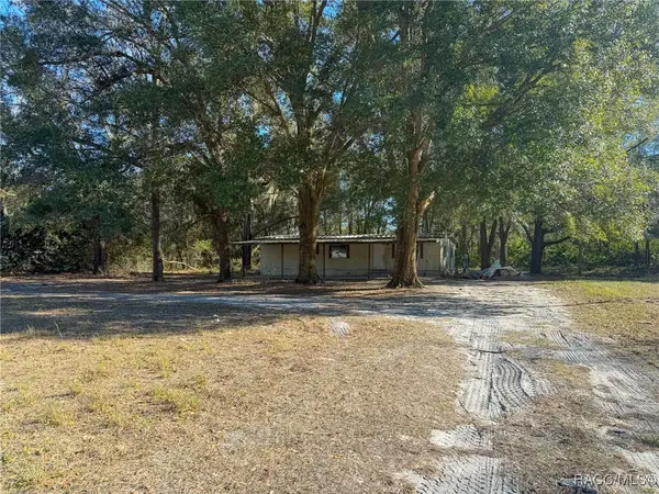 6328 W Avocado Street, Crystal River, FL 34429