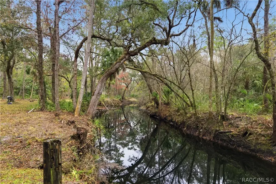 4751 SE 20th Avenue, Inglis, FL 34449 - #2