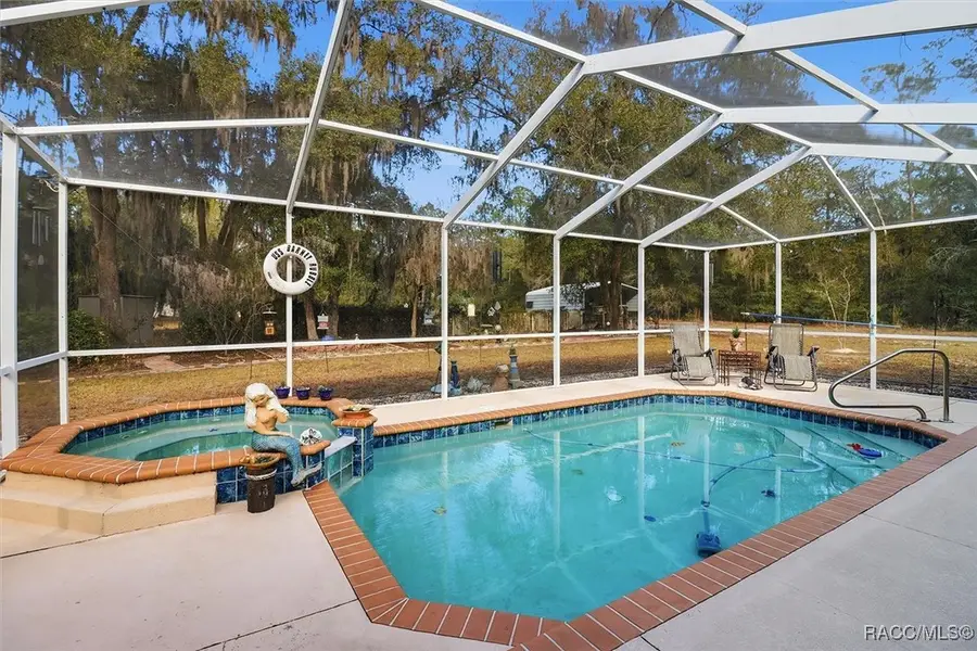 11905 W Caladium Street, Crystal River, FL 34428 - Image #2