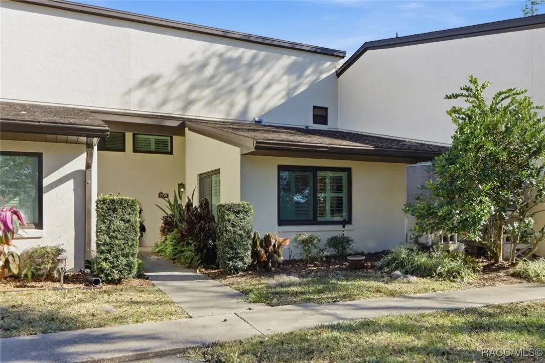 1637 SE Paradise Circle #205, Crystal River, FL 34429 - Image #1