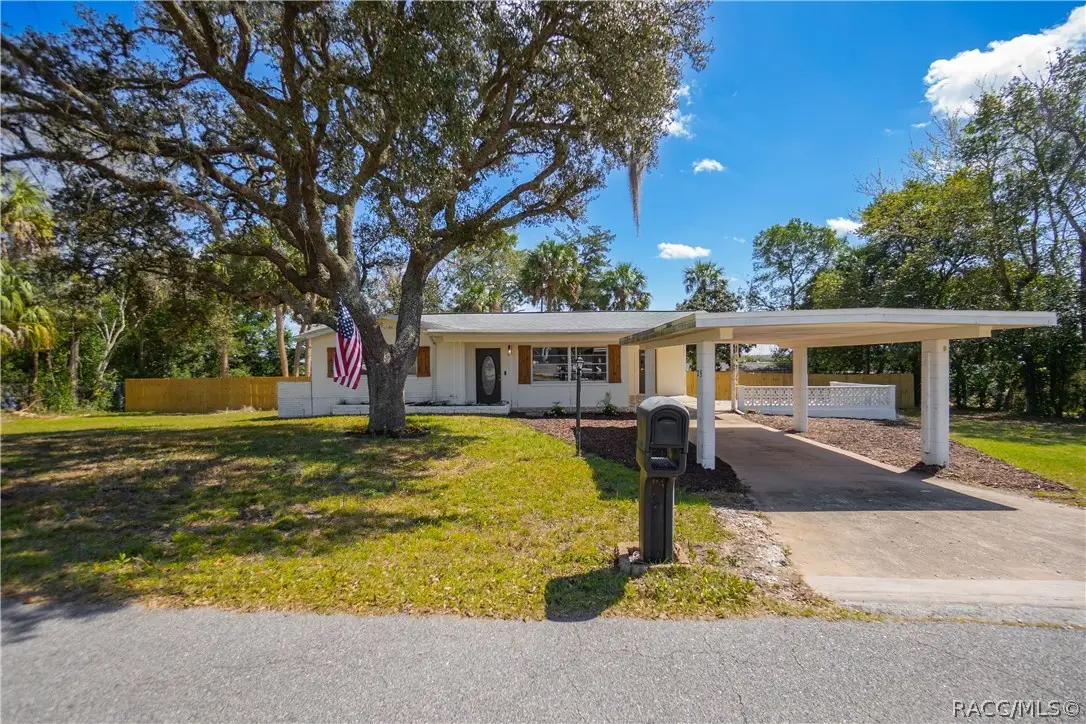 25 N Harrison Street, Beverly Hills, FL 34465 - #1