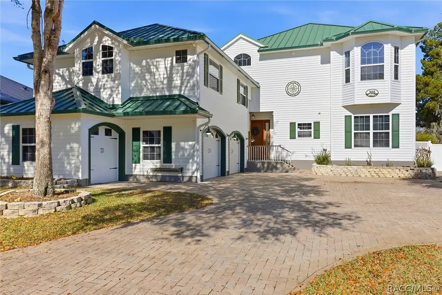 300 NW 12th Avenue, Crystal River, FL 34428 - #2