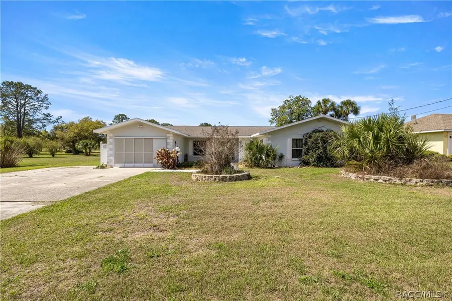818 N Country Club Drive, Crystal River, FL 34429 - #3