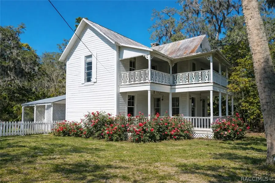 940 NE 4th Avenue, Crystal River, FL 34428 - #2