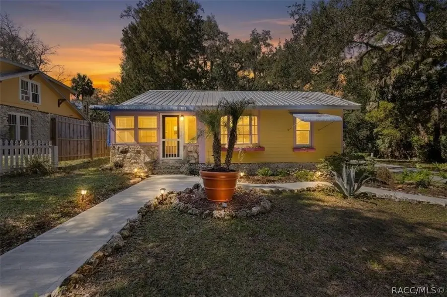 13 62nd Street, Yankeetown, FL 34498 - #2