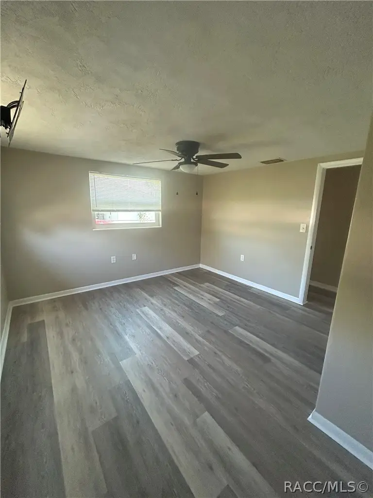 6 Donna Street, Beverly Hills, FL 34465 - #3