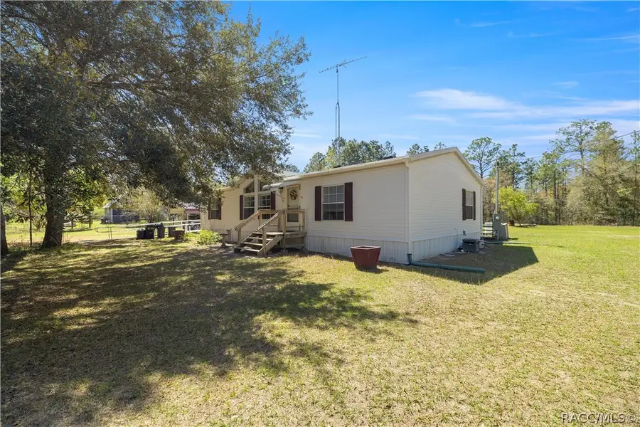 2670 SE 141st Avenue, Morriston, FL 32668 - #2